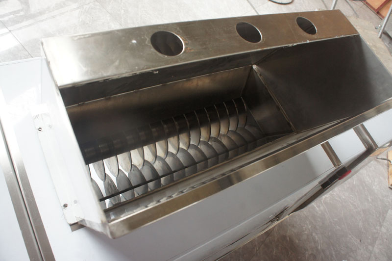 آلة قطع الدجاج