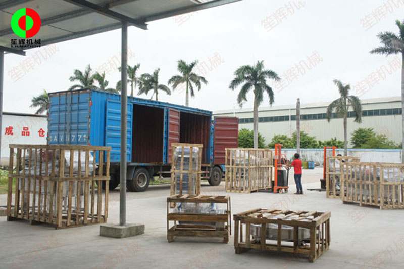 وأمر السيد وانغ بإنجاز خط إنتاج تنظيف دوامة الخضار والفاكهة على نحو سلس 2