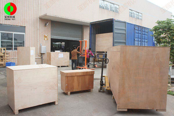 قطع لحم البقر من اللحم