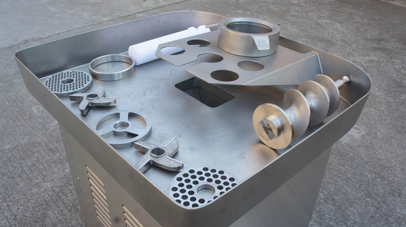 آلة اللحوم المفرمة