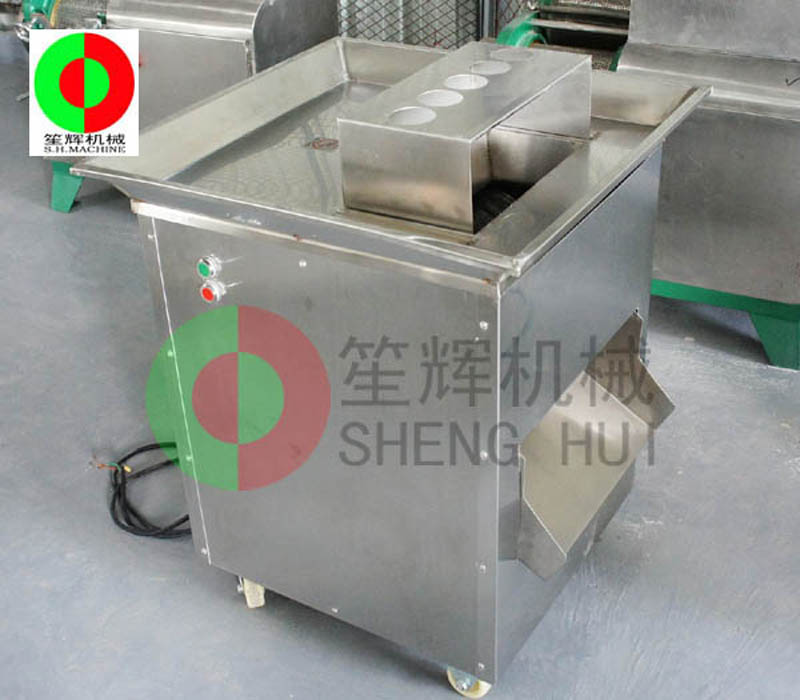 اداة تقطيع اللحم الي شرائح