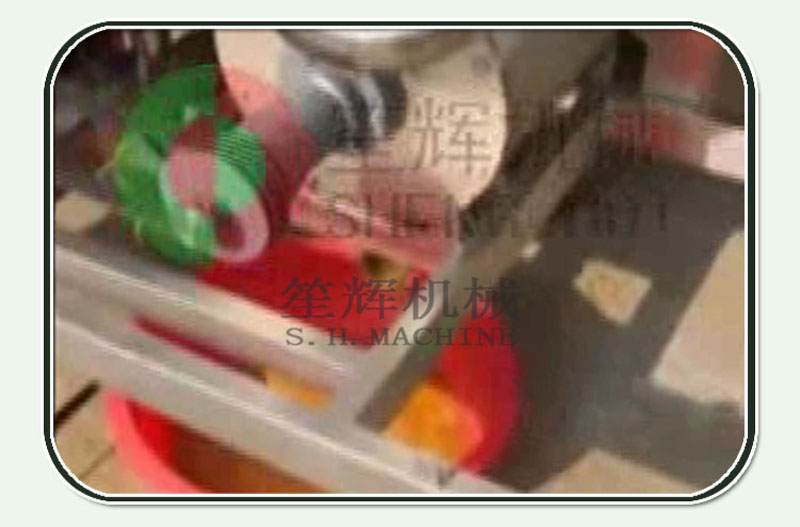 آلة صنع عصير الفاكهة