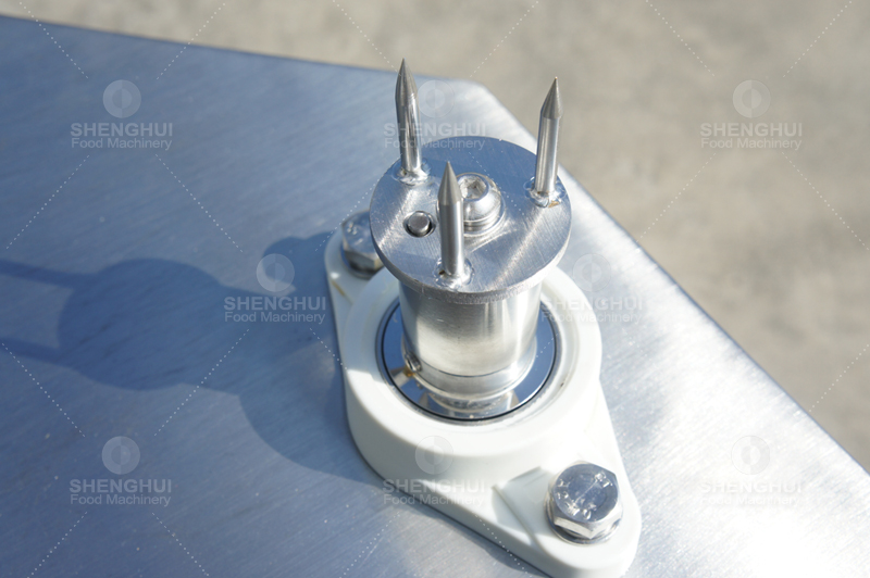 آلة تقشير الخضروات