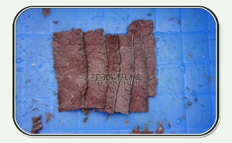 آلة تقطيع اللحم