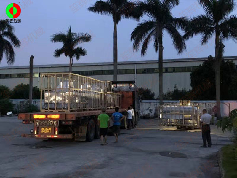 Helic&oacute;ptero vegetal el&eacute;ctrico